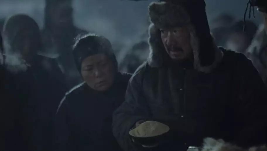 那一升小米,成为《1942》整部电影的情节支撑！