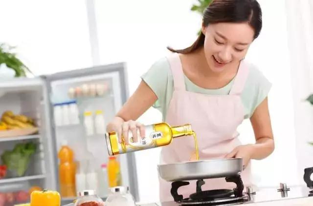 那个每天带饭上班的女孩，后来怎么样了？